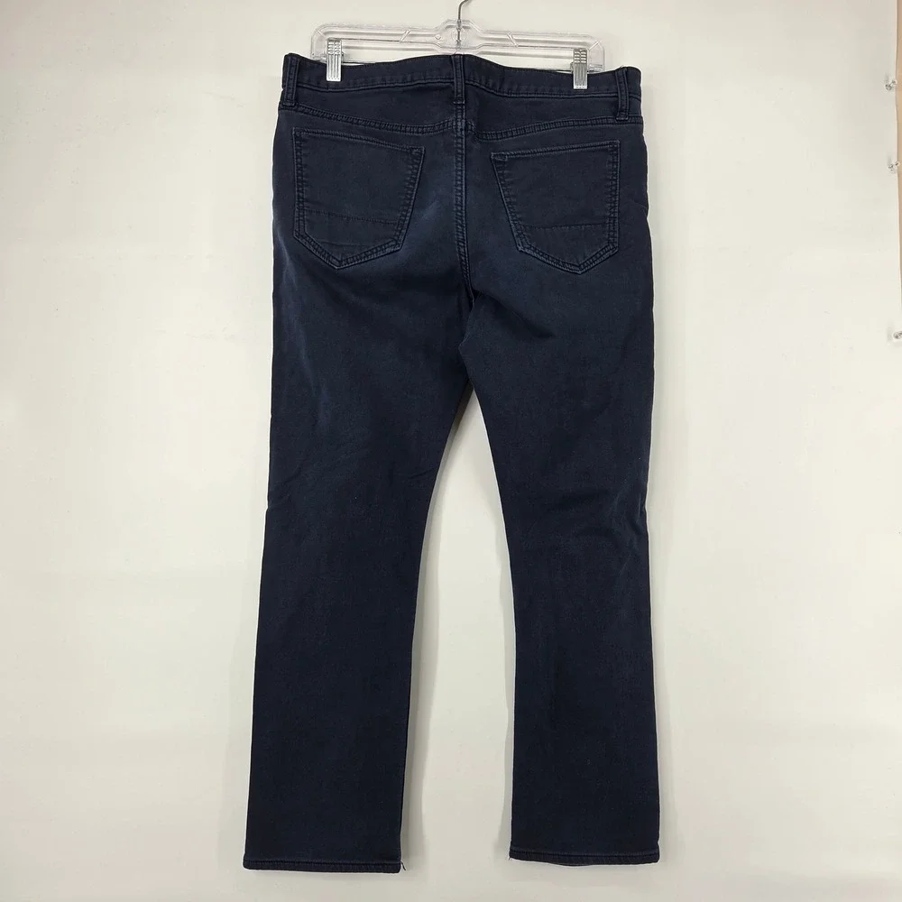 Banana Republic brand banana